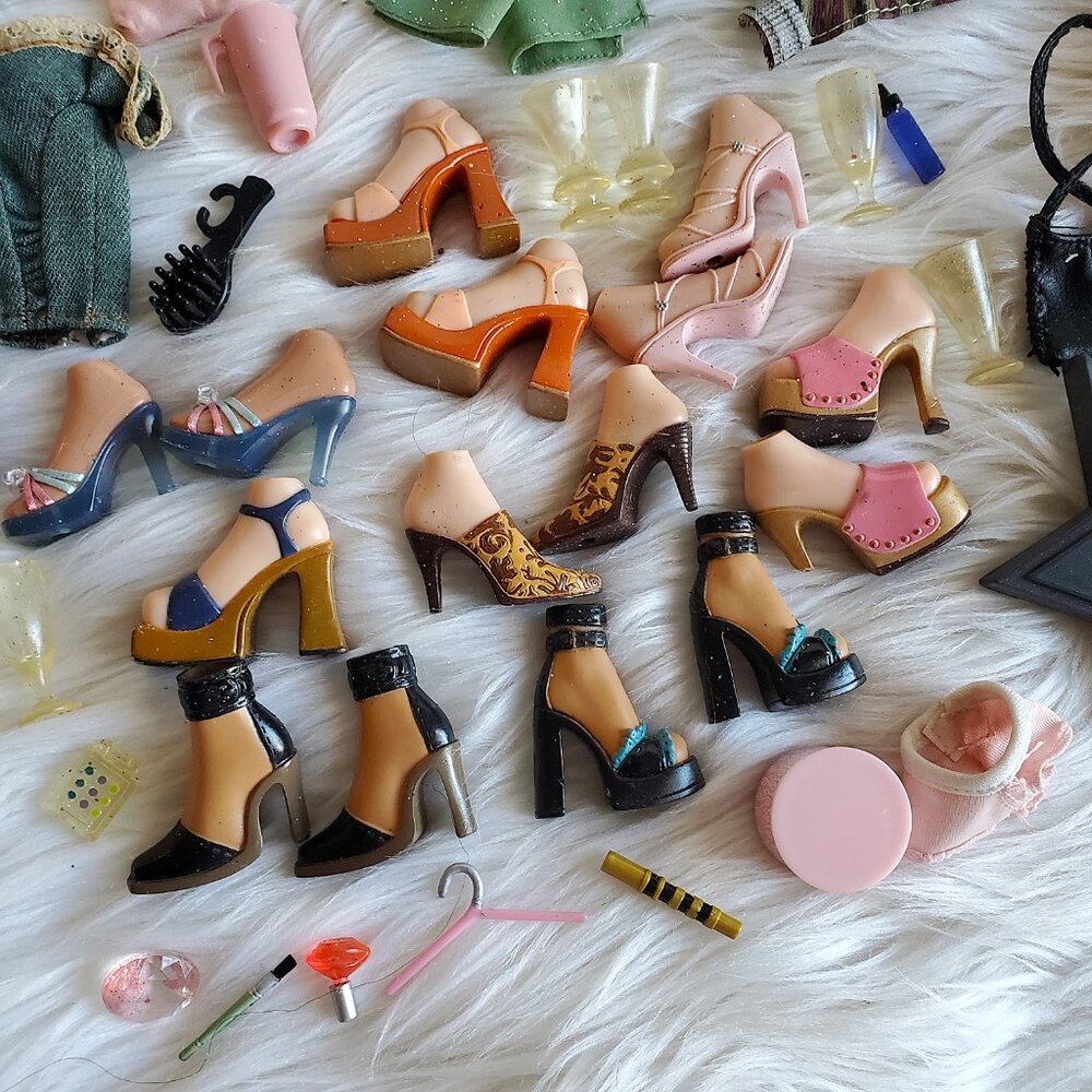 Bratz Vintage Clothes, Shoes & Accessories - Picture 3 of 9